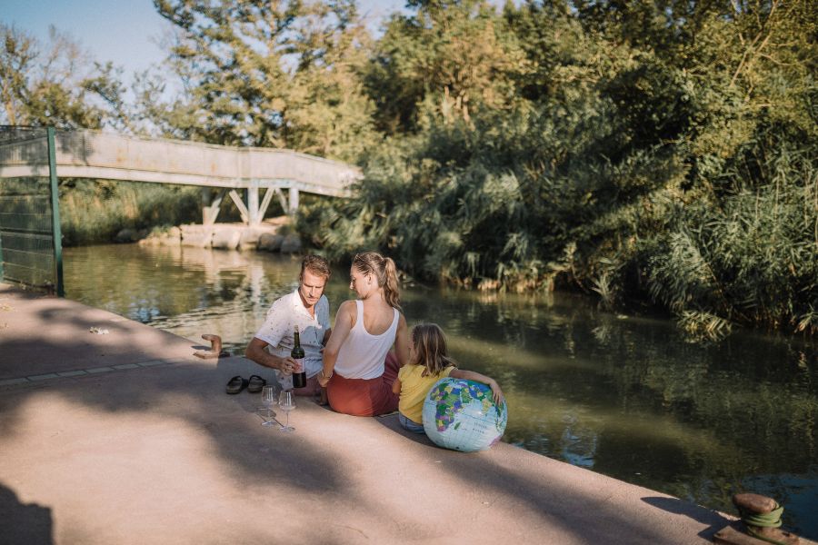 Camping en un rio-Senia Riu-Camping en la naturaleza-familia